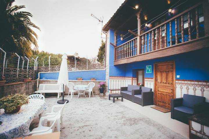 Gîte pour 9 personnes, avec terrasse dans Balmori