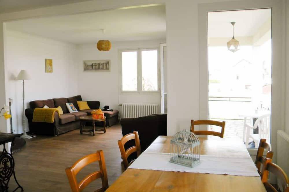 Passerat by Interhome in Maurs, Región de Aurillac