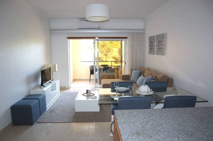 Ferienwohnung für 4 Personen, mit Garten und Pool sowie Balkon - 1