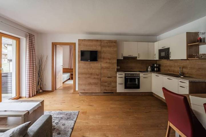 Ferienwohnung für 5 Personen, mit Balkon und Garten