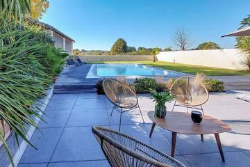 Location de vacances pour 8 personnes, avec jardin à Moulis-en-Médoc