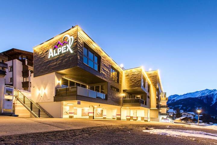 Vakantiewoning voor 8 personen, with Balkon and Terras as well as Tuin and Sauna in Serfaus