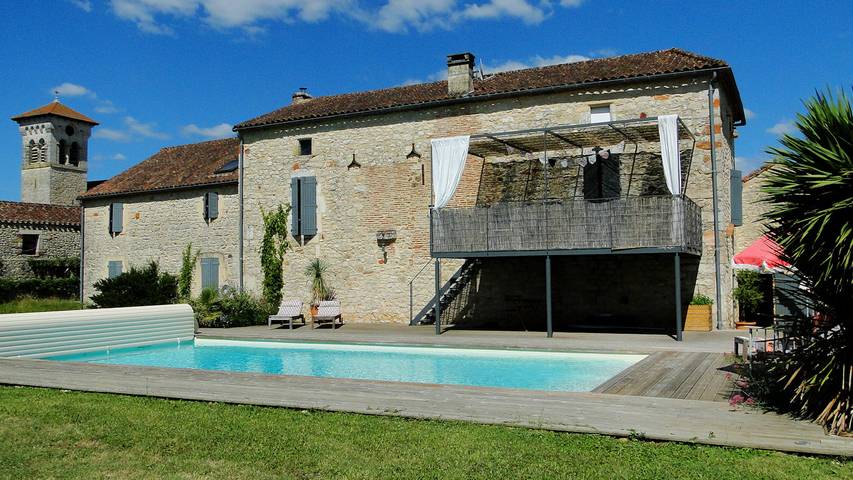 Cottage pour 4 personnes, avec piscine et jardin à Lagardelle