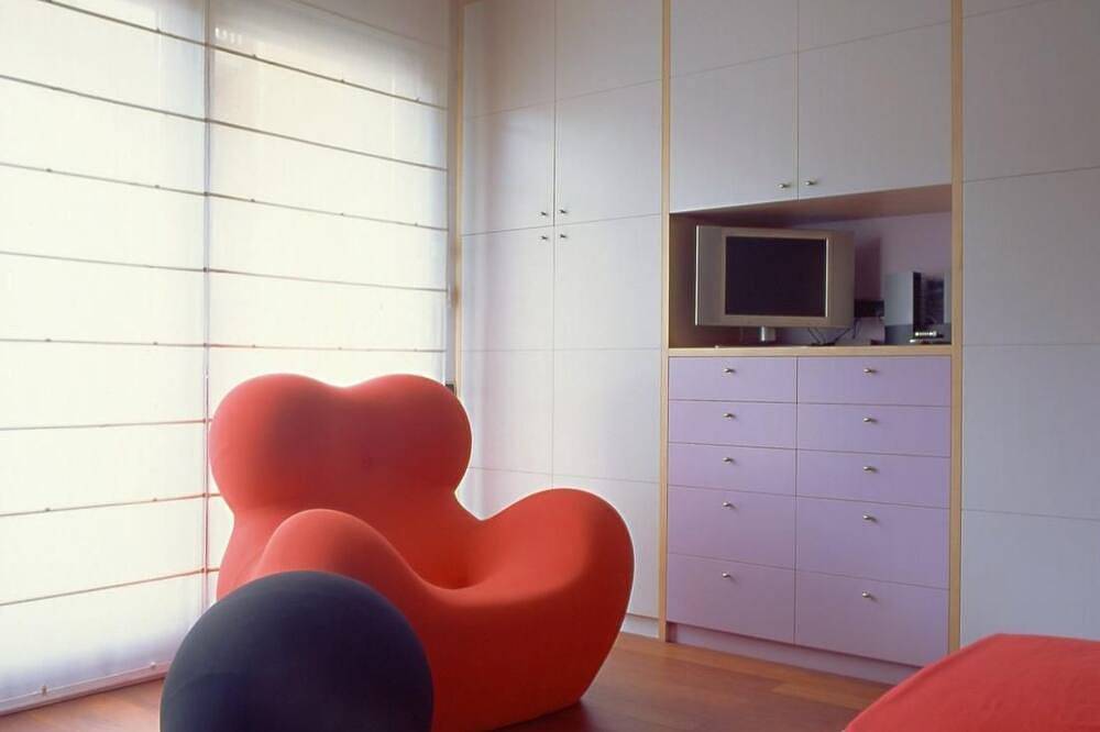 Villa con piscina privada, sauna y sala lounge en Barcelona in Sant Andreu, Barcelona