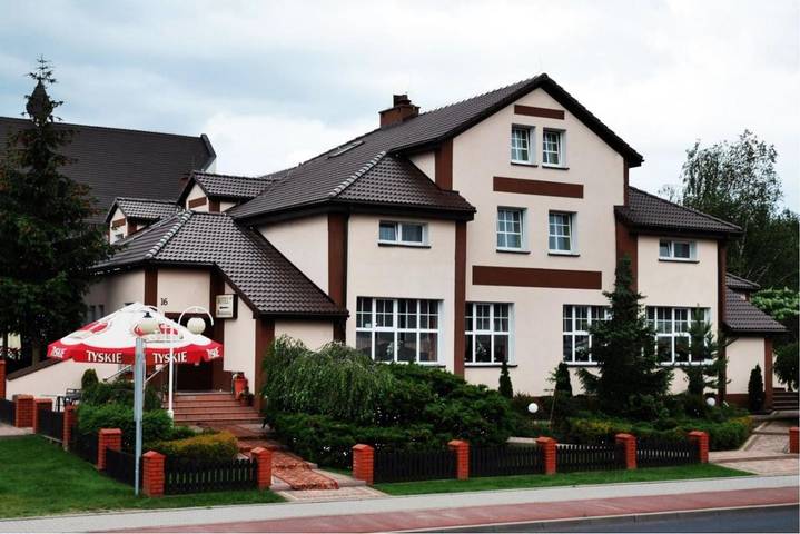 Hôtel pour 5 personnes, avec jardin à Piła