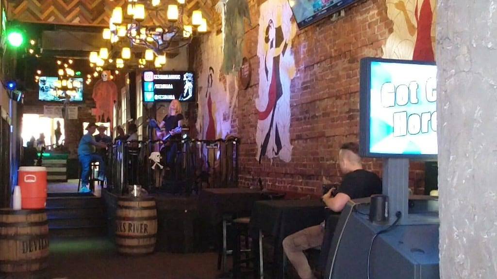 Luxurious 2 Bedroom Creole Cottage short walk to Frenchmen Jazz & the Quarter in New Orleans, Orleans Parish