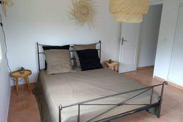 Appartement De Vacances pour 4 Personnes dans Salon-de-Provence, Région d'Aix-en-Provence, Photo 1