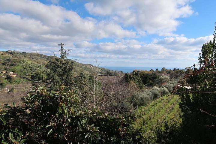Maison de campagne pour 6 personnes, avec jardin et vue à Piedimonte Etneo - 4