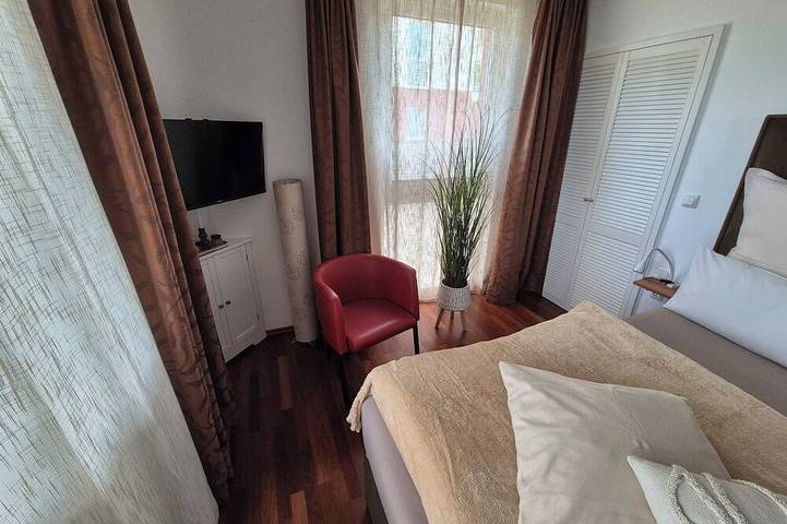 Ferienwohnung für 4 Personen, mit Terrasse, mit Haustier in Kröpeliner-Tor-Vorstadt - 3