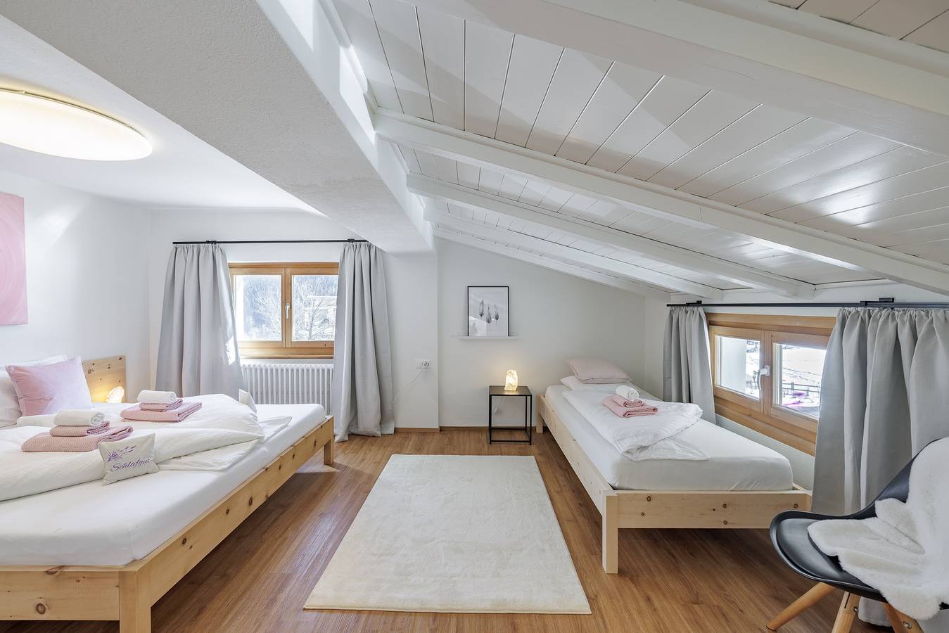 Entire apartment, Bergjuwel Aura - Charming holiday flat with a warm atmosphere and quality facilities in Scuol, Lower Engadine