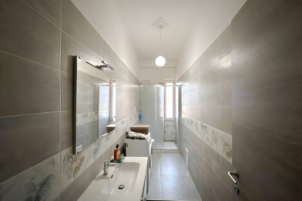 Ganze Wohnung, Appartamento Casa Nyon – Modernes Apartment direkt am Meer in Agropoli in Agropoli, Cilento