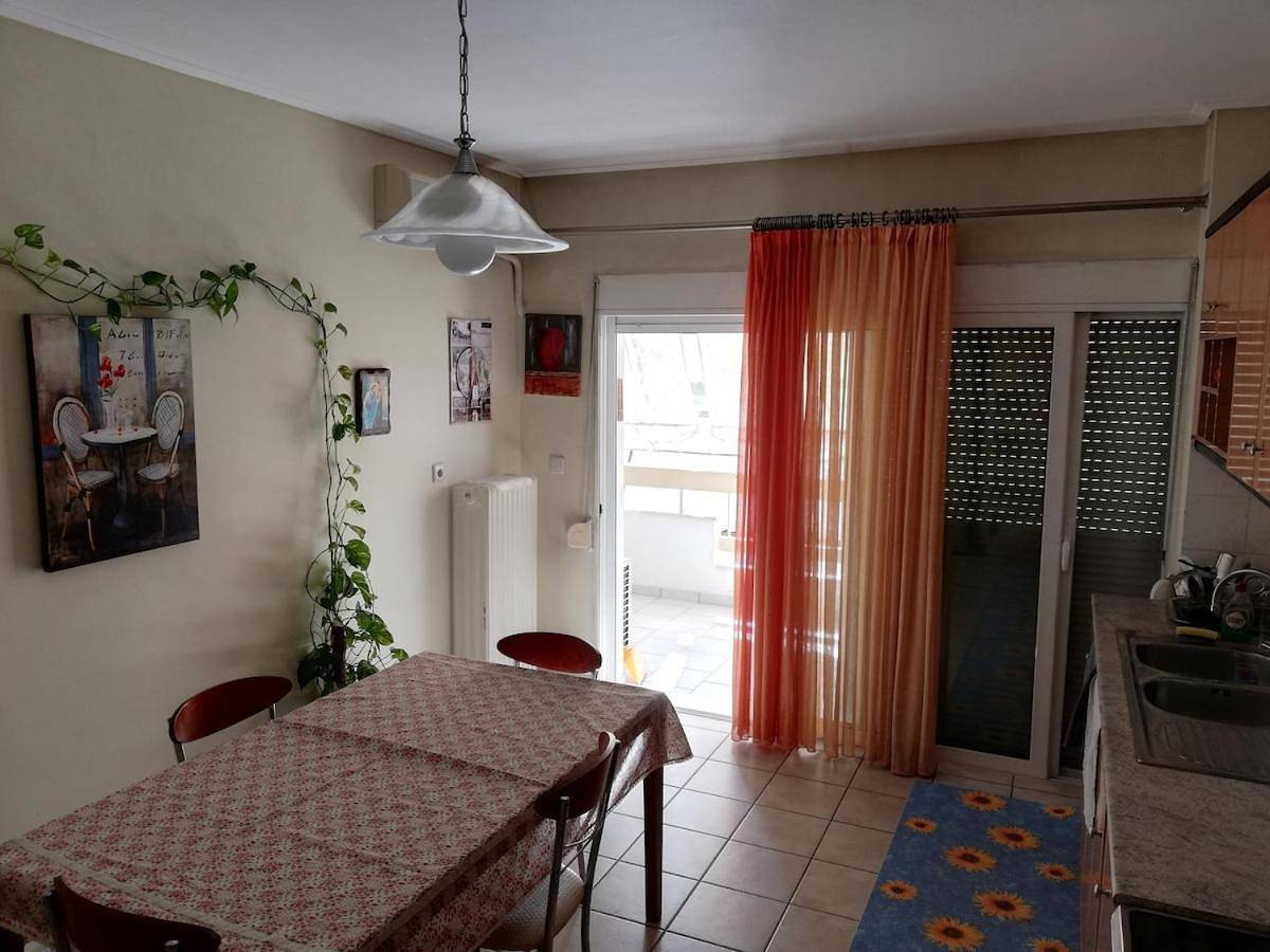 Appartement entier, One-Bedroom Apartment in Lamia, Région de Phthiotide