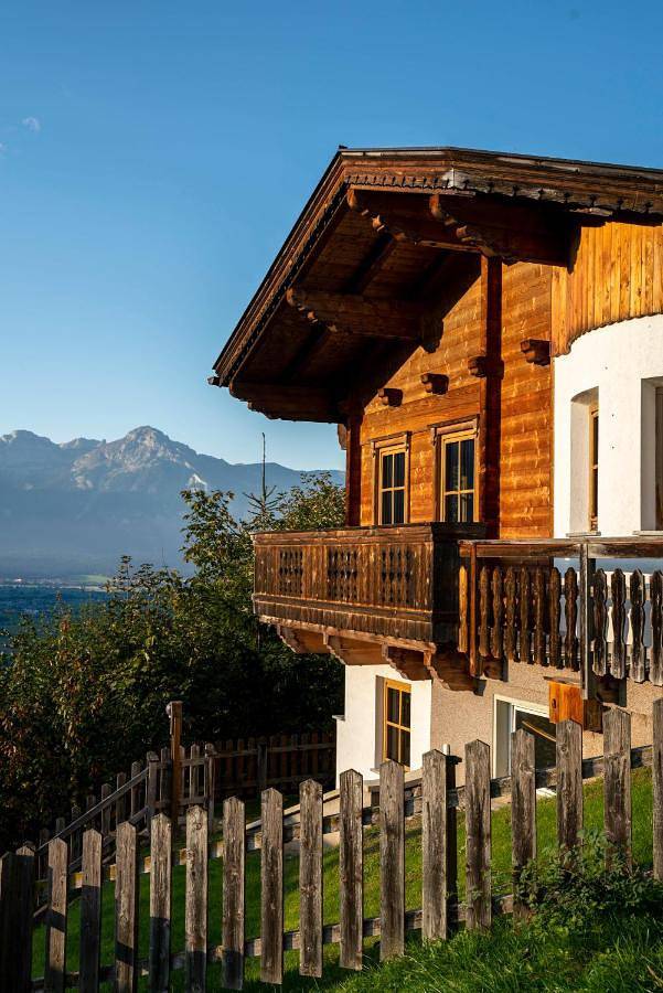Chalet für 6 Personen, mit Balkon und Terrasse sowie Garten und Ausblick in Hart im Zillertal