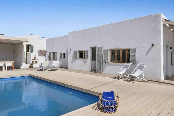 Chalet para 16 personas, con balcón y piscina en Sa Ràpita