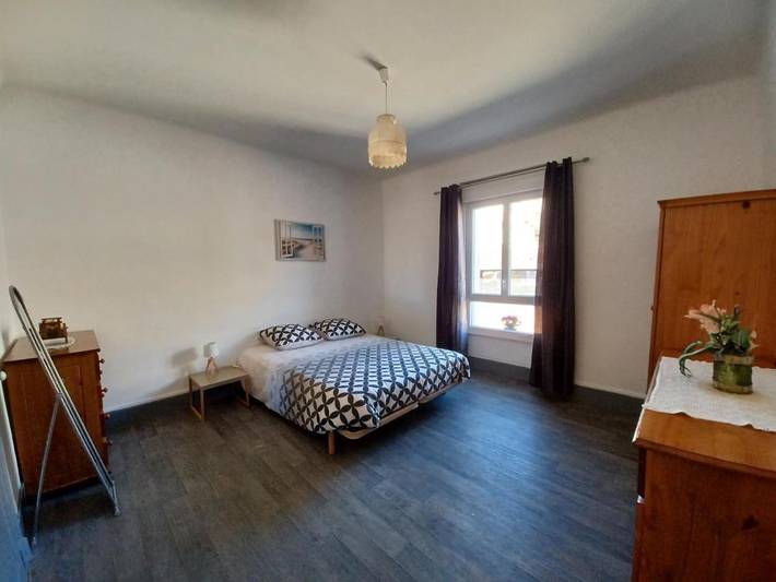 Gîte pour 6 personnes, avec Balcon et Terrasse ainsi que Vue sur le lac et Vue à Aubin