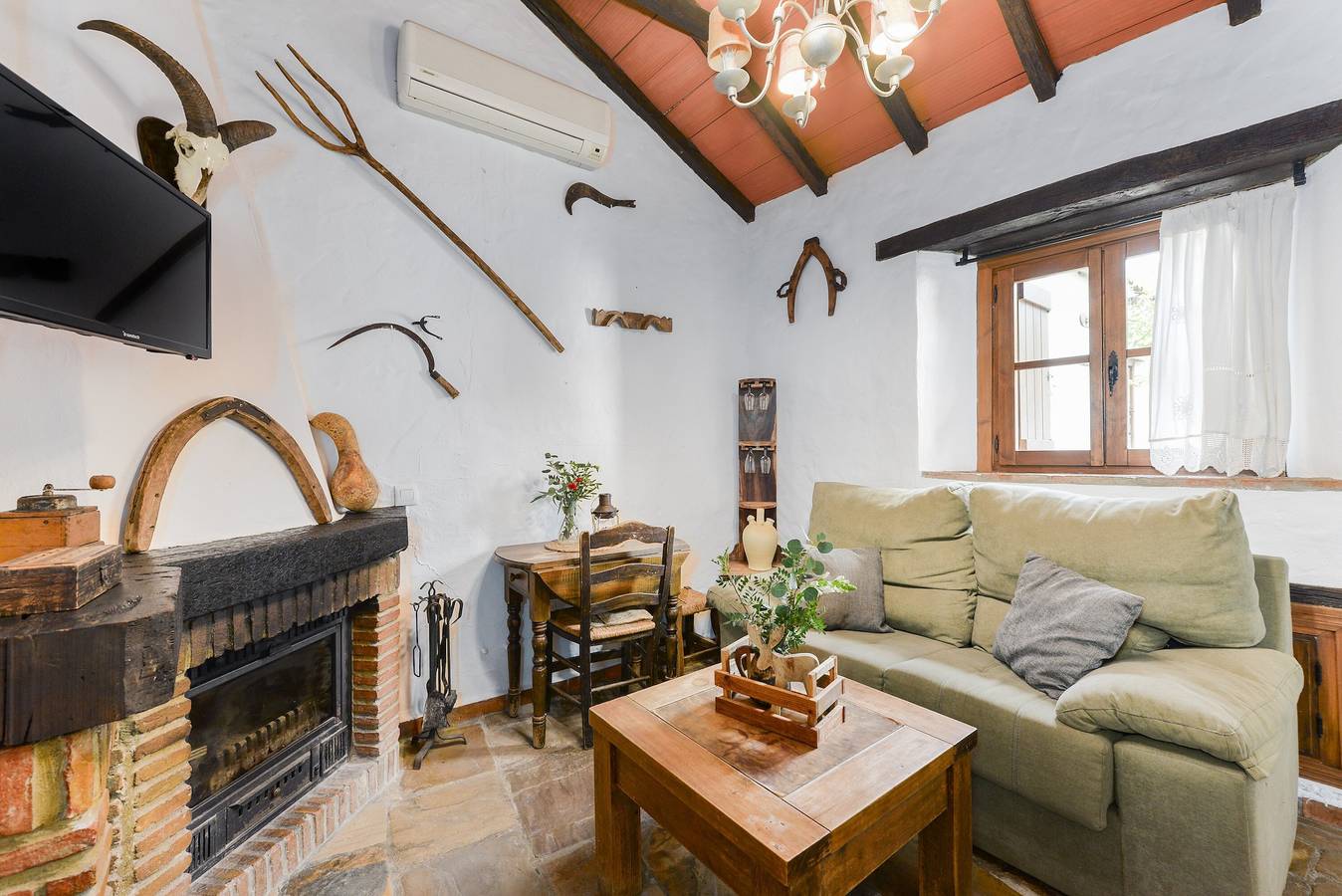 Ferienhaus "Apartamento Cortijo Rural Las Aves" mit Bergblick und Gemeinschaftspool in Los Ángeles (Jimena de la Frontera), Jimena de la Frontera