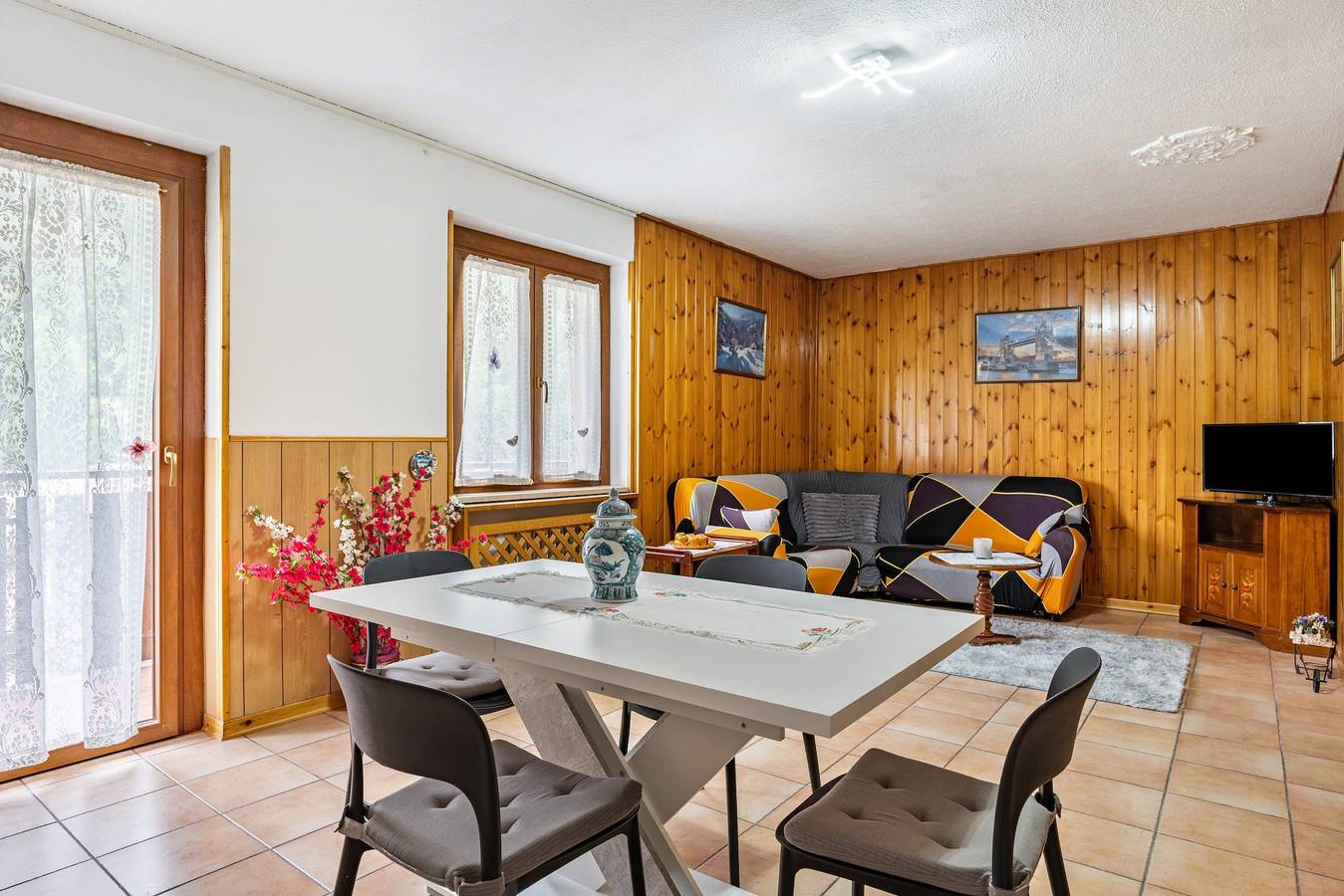 Ganze Wohnung, Ferienwohnung 'Appartamento Vioz' mit Bergblick und Balkon in Peio, Nationalpark Stilfser Joch