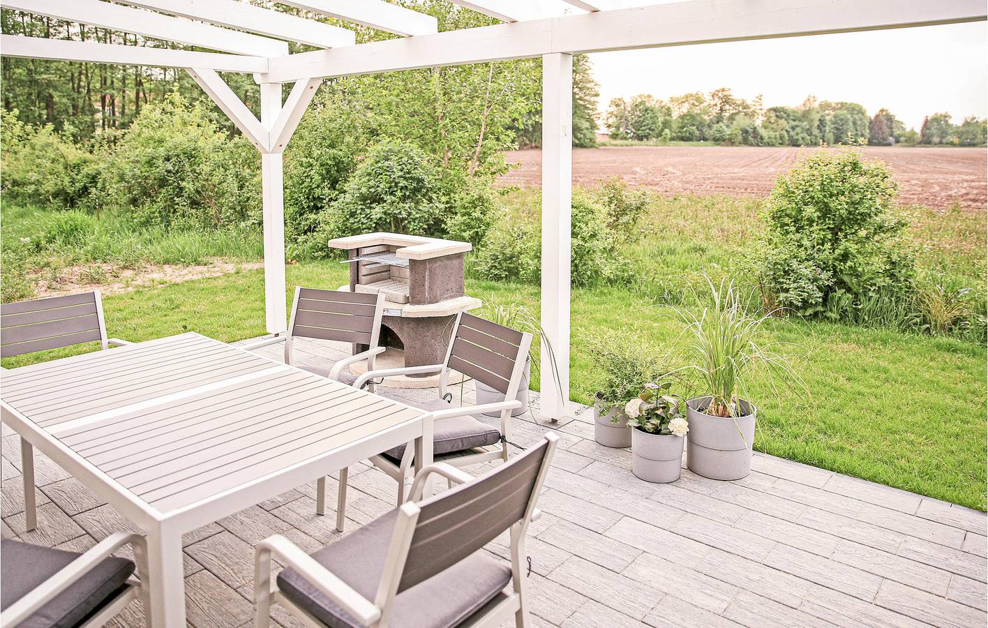 Gemütliche Wohnung mit Sauna, Parkplatz und Terrasse in der Nähe der Trattoria Punto Uno in Zerpenschleuse, Wandlitz