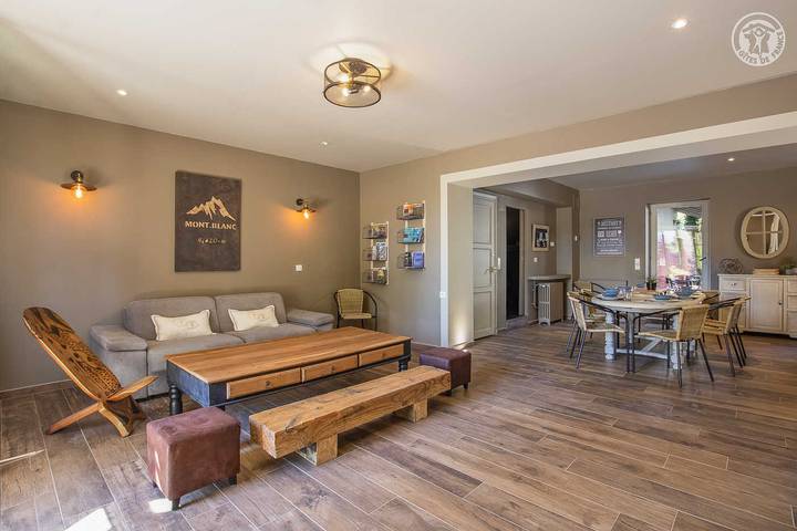 Gîte pour 10 personnes, avec jardin à Chambéry - 2