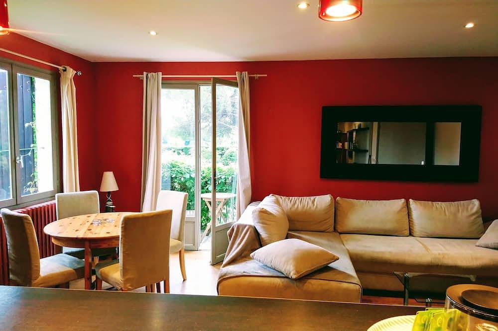 Appartement entier, Gîte Pic St Loup aux Coquilloux  entre nature et piscine à 10minutes des plages in Castelnau-le-Lez, Côte méditerranéenne (France)