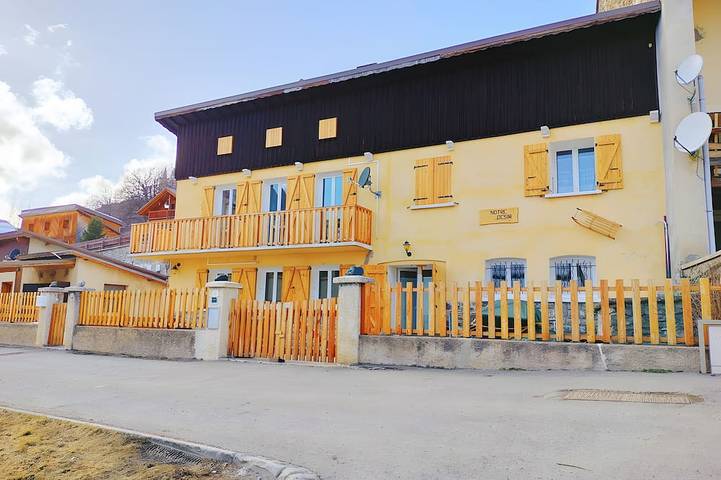 Gîte pour 5 personnes, avec jardin et balcon