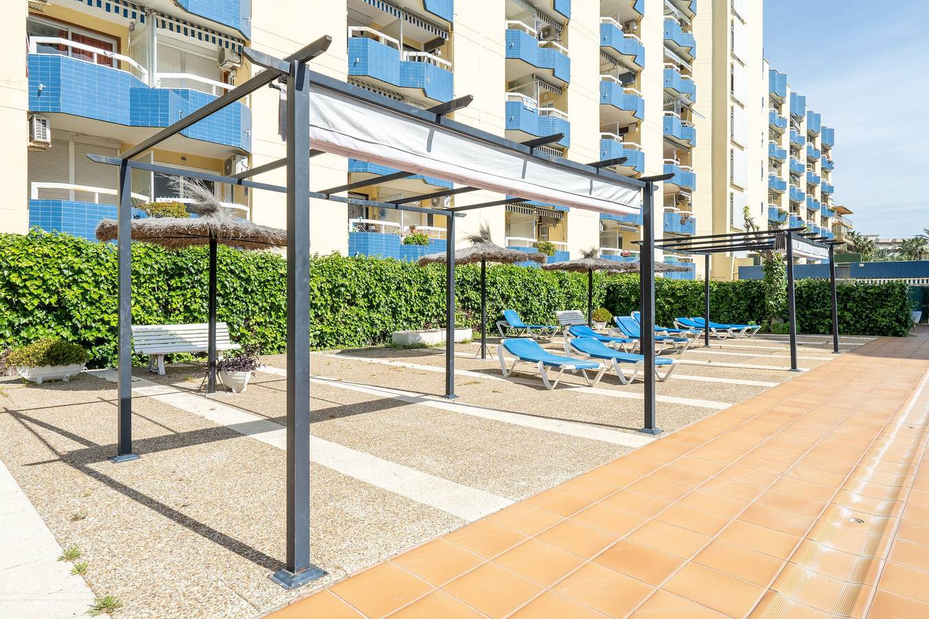 Entire apartment, Tss Alboran Sunrise Apartment, 2 Adults & 2 Children, Private Pool, Wi-Fi & Air Conditioning in Salou, Costa Dorada