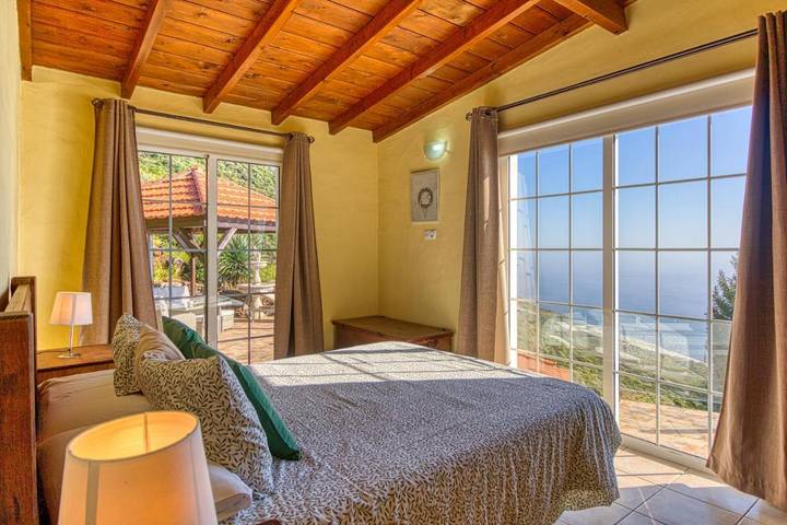 Chalet para 4 personas, con Jacuzzi y Terraza además de Jardín y Vistas en La Palma - 2