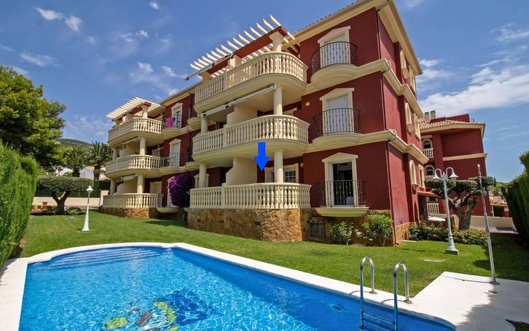Holiday apartment for 4 people, with pool and garden as well as terrace - 1