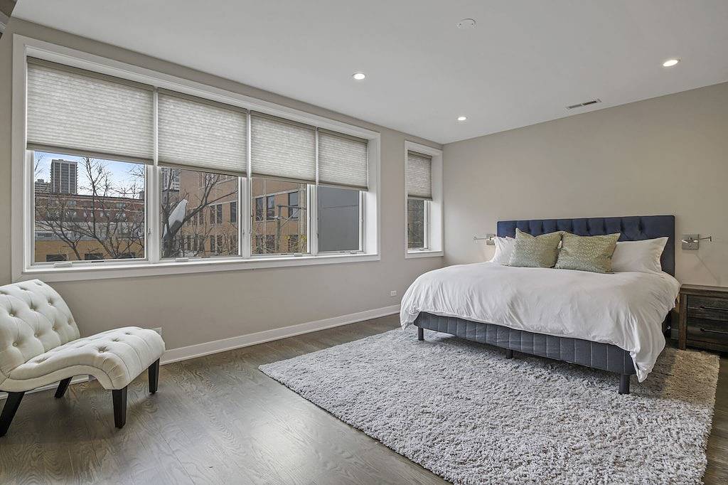 Luxury House in the heart of Old Town with Parking in Chicago, Cook County