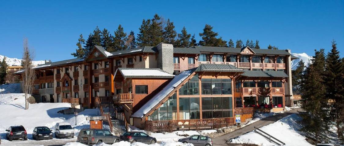 Hôtel pour 4 personnes, avec Terrasse et Piscine ainsi que Sauna et Vue