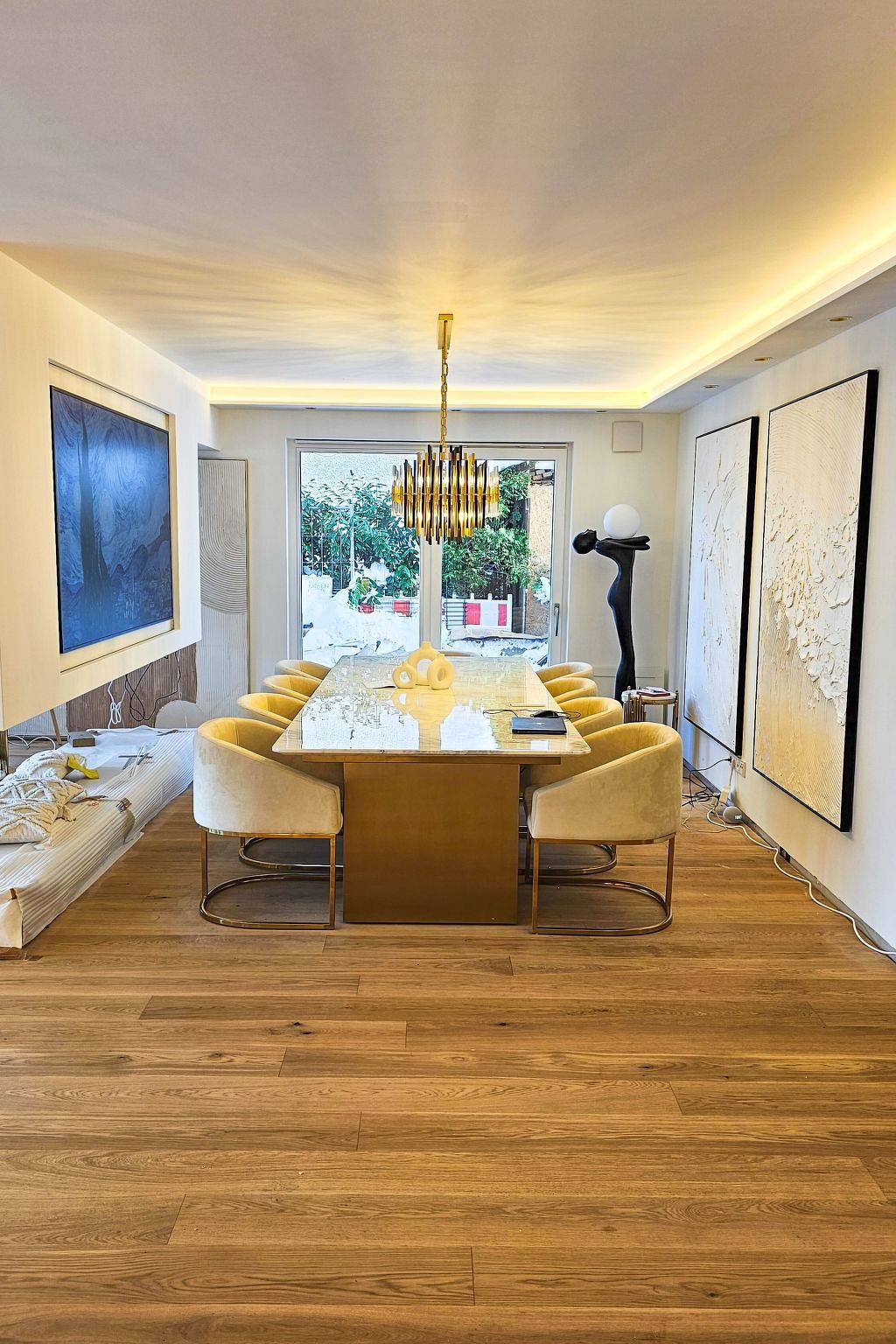 Appartamento intero, Luxurious large Home, Pool , Garden , Koi Pond in Monaco di Baviera Sendling, Monaco di Baviera