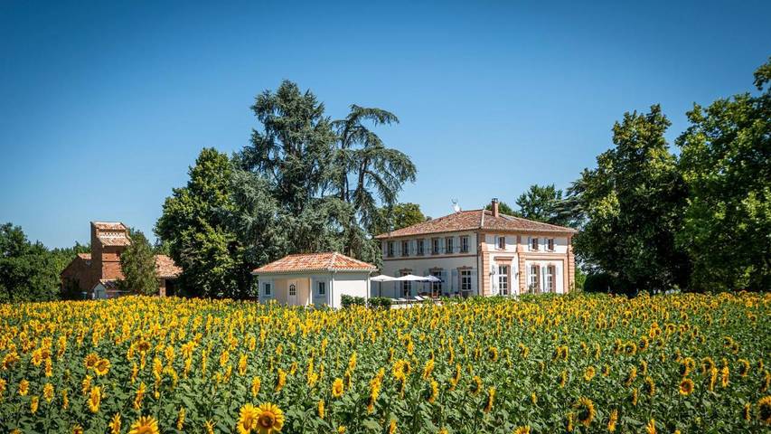 Location de vacances pour 5 personnes, avec Terrasse et Piscine dans Lacourt-Saint-Pierre