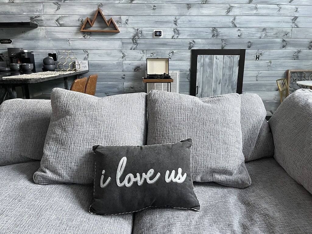 Exclusive Couples Getaway with Romantic Amenities, Private & Beautiful A-Frame in Surry County