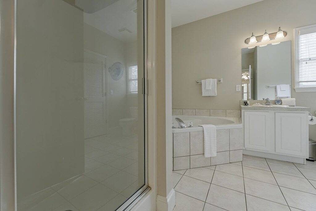 Ganze Wohnung, Alpine River Suites #502 - Riverfront Condo in Helen, Chattahoochee National Forest