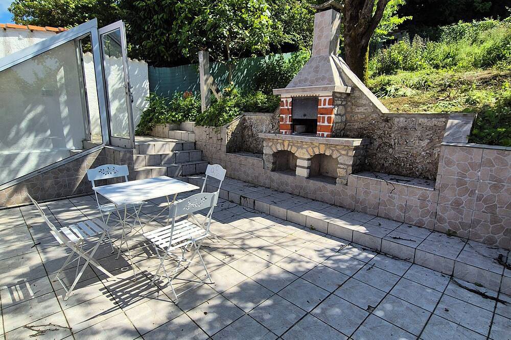 Lovely Bellamy: New house downtown/station in Angoulême, Charente