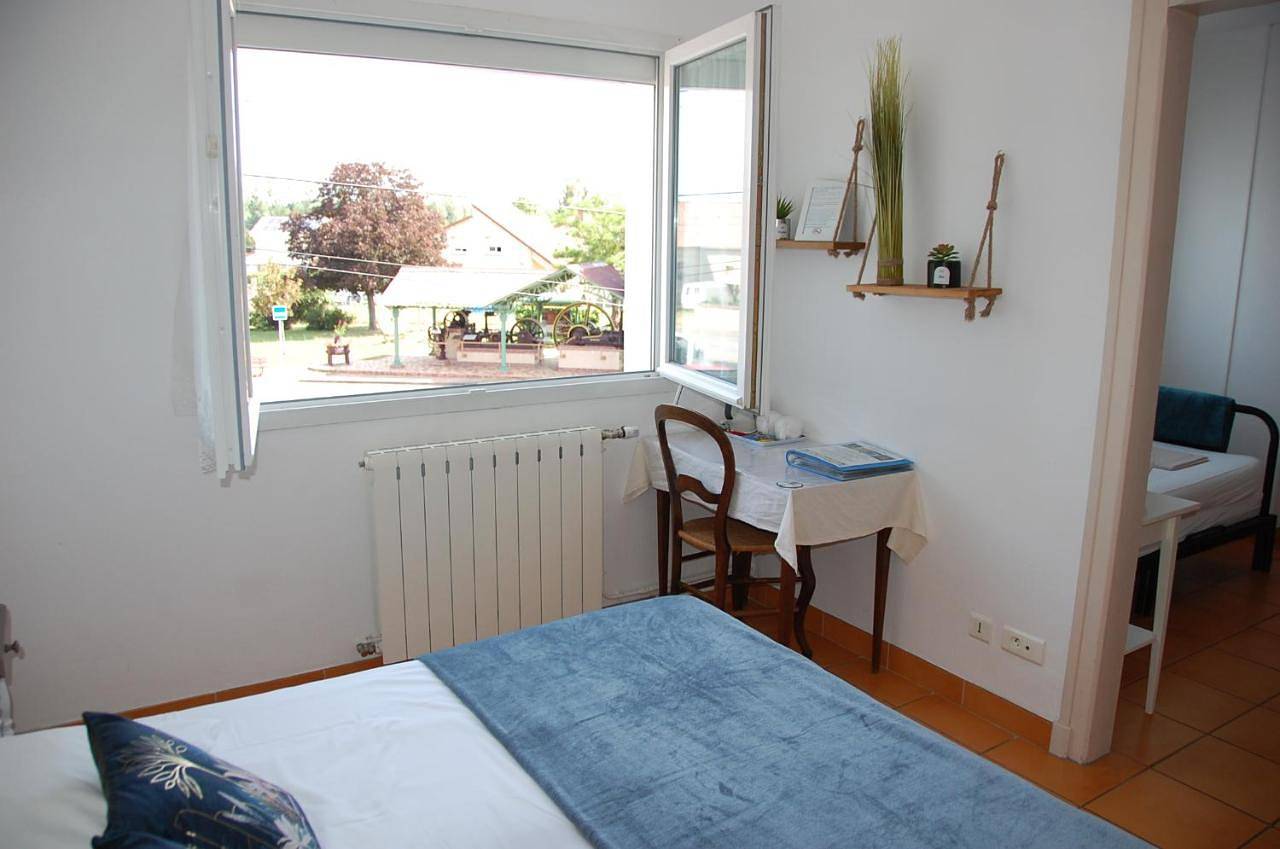 Double or Twin Room in Bourbon-Lancy, Région de Charolles