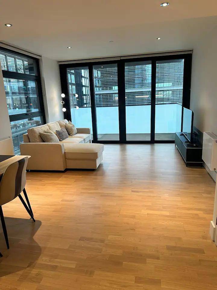 Ganze Ferienwohnung, Ferienwohnung für 4 Personen mit Balkon in Hackney, London
