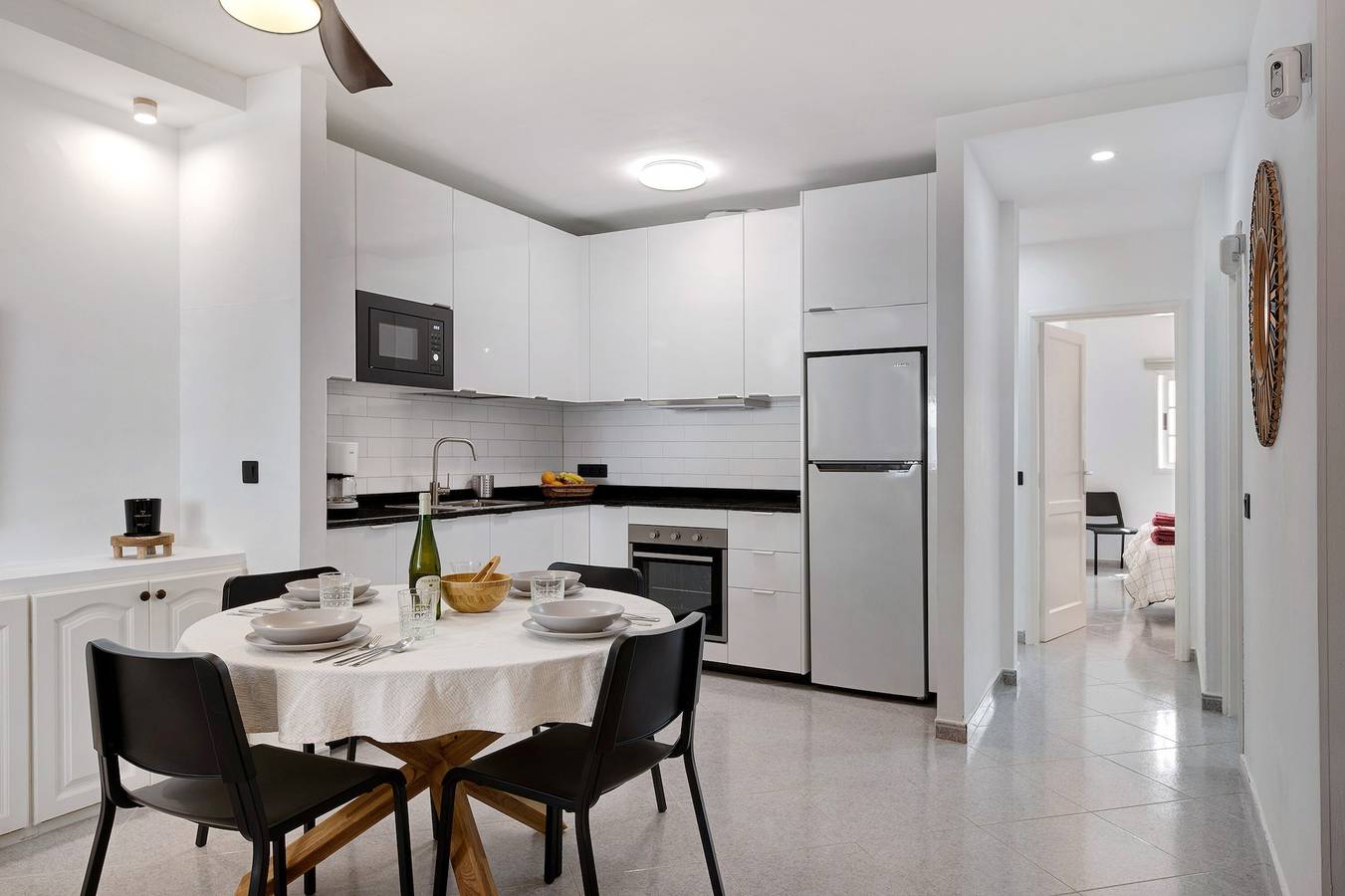 Apartamento entero, Apartamento de vacaciones 'Casa Albazul' con terraza privada y Wi-Fi in Playa Honda, San Bartolomé