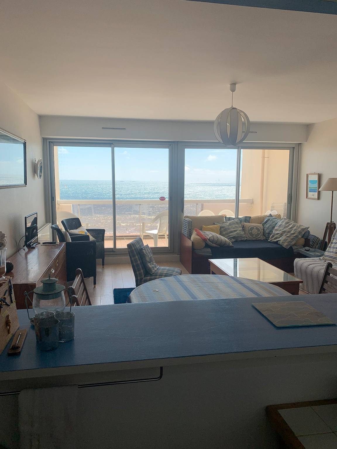 Ganze Wohnung, Ferienwohnung 'La Baule, T3 Les Pieds Dans L'océan' mit Meerblick und Balkon in La Baule-Escoublac, Côte d'Amour