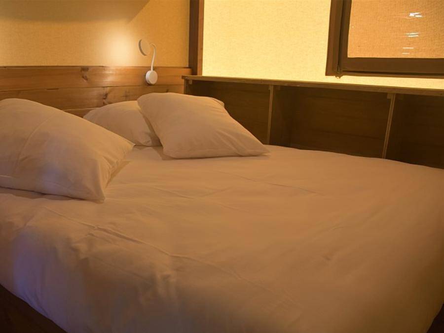 Camping Le Village loisirs de Goule - Lodge 4 personnes - Ecolodge 23m² in Bessais-le-Fromental, Saint-Amand-Montrond