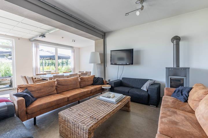 Beautiful 12-person holiday home in a unique location in Teuge on the Veluwe. in Teuge, Veluwe