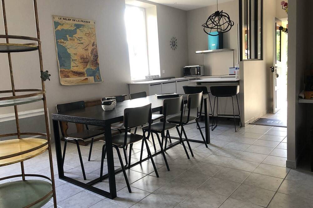 Appartement entier, The teacher's apartment - School Of Illier in Illier-et-Laramade, Parc naturel régional des Pyrénées ariégeoises