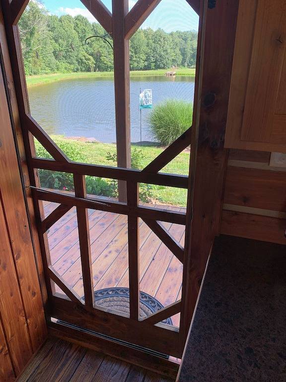 Log Cabin for 2 Guests in Indiana, USA