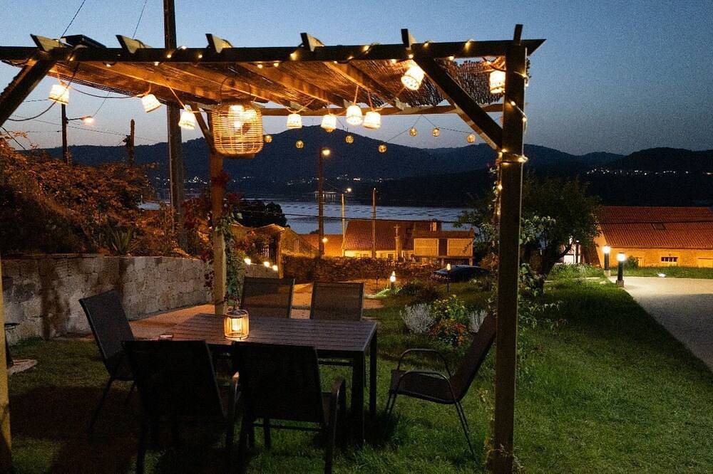 Ganze Wohnung, Apartment Vistamar. 2 bedrooms with sea view, pet-friendly in Boa, Noia