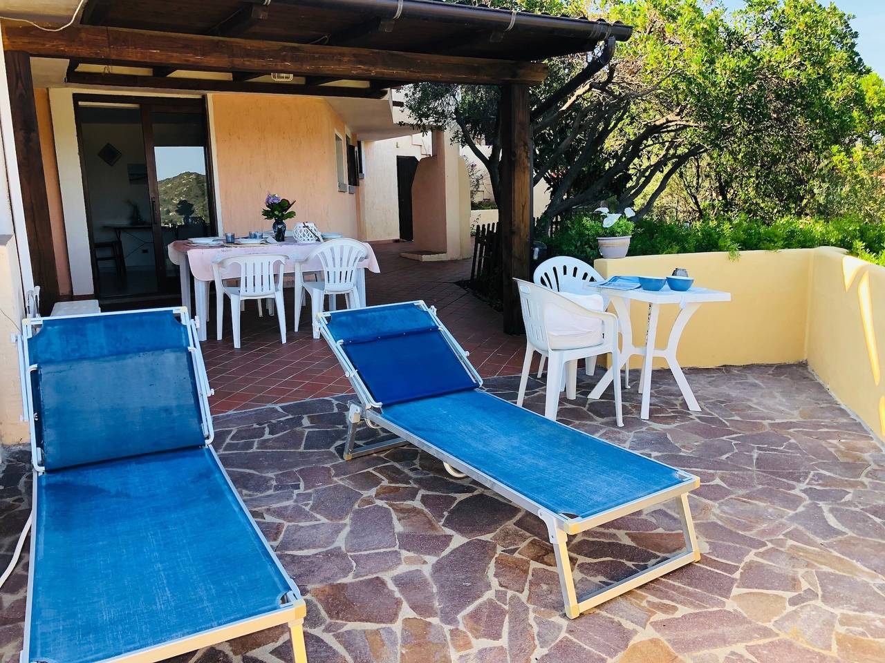 Ganze Wohnung, Trilocale Lantana mit Meerblick, 250 m vom Strand entfernt in Porto Taverna, Loiri Porto San Paolo