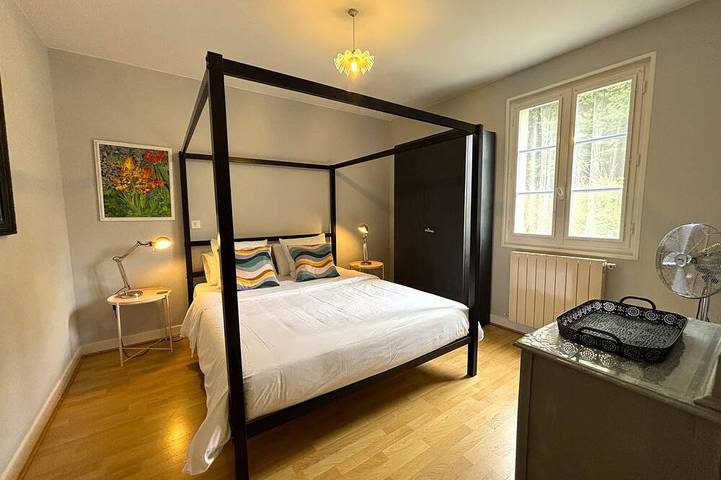 Location de vacances pour 10 personnes, avec terrasse et jardin, animaux acceptés à Le Bugue - 2