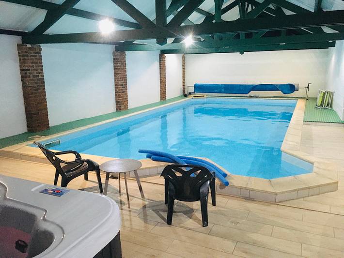 Gîte pour 6 personnes, avec jacuzzi ainsi que jardin et terrasse à Saint-Hilaire-Cottes