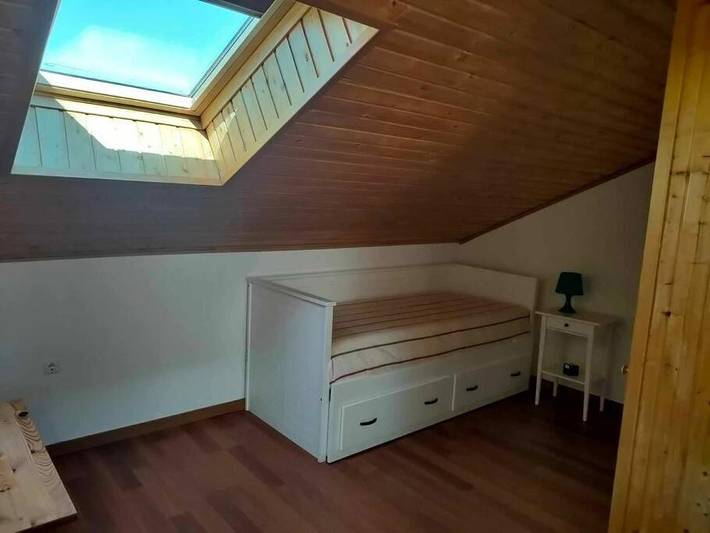 Location de vacances pour 8 personnes, avec vue ainsi que piscine et jardin, animaux acceptés dans Nisa - 3