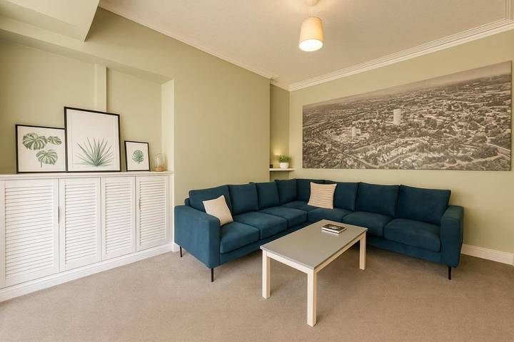 Apartamento para 12 personas, con jardín y jacuzzi en Cardiff