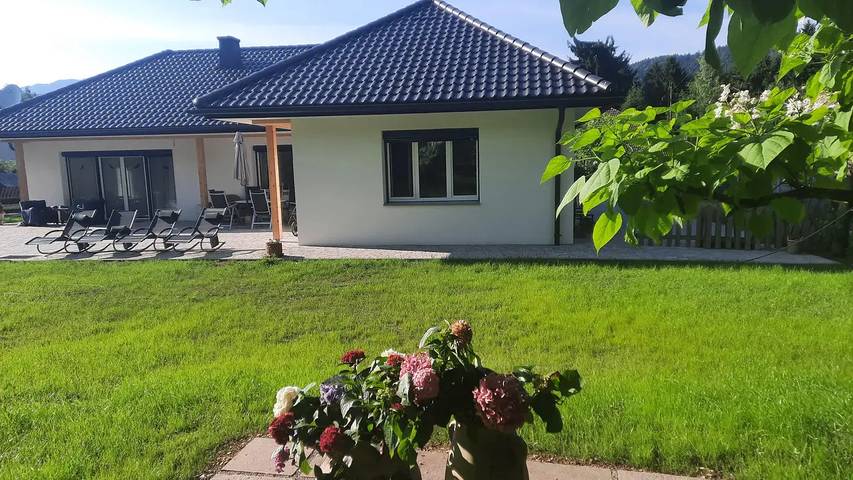 Ferienhaus für 9 Personen, mit Terrasse und Garten, mit Haustier